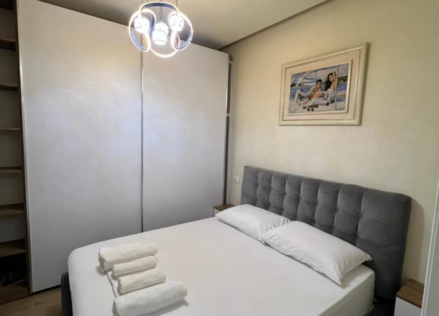 Condor Center Luxury Apartment Tirana Albanië