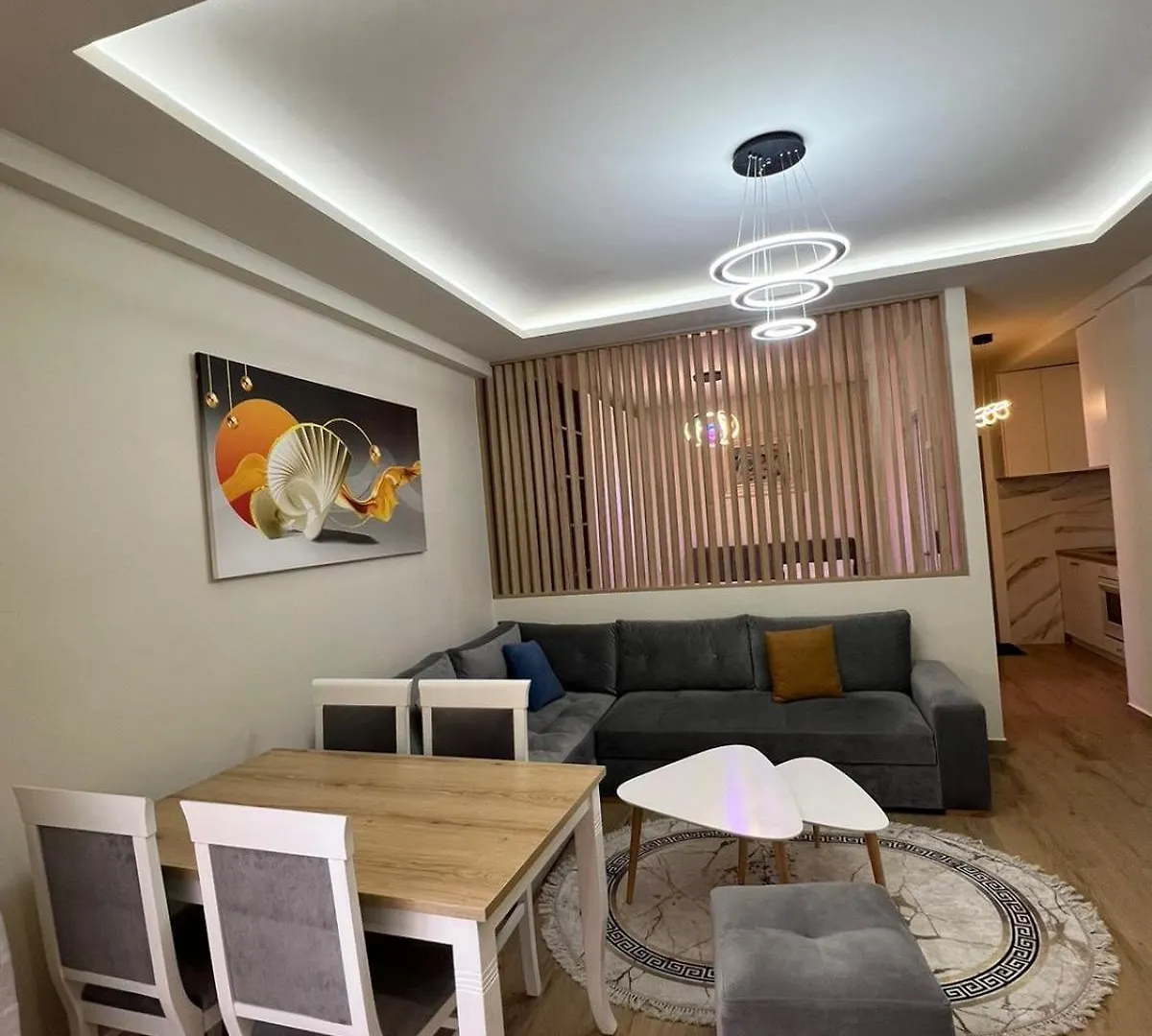 Condor Center Luxury Apartment Tirana