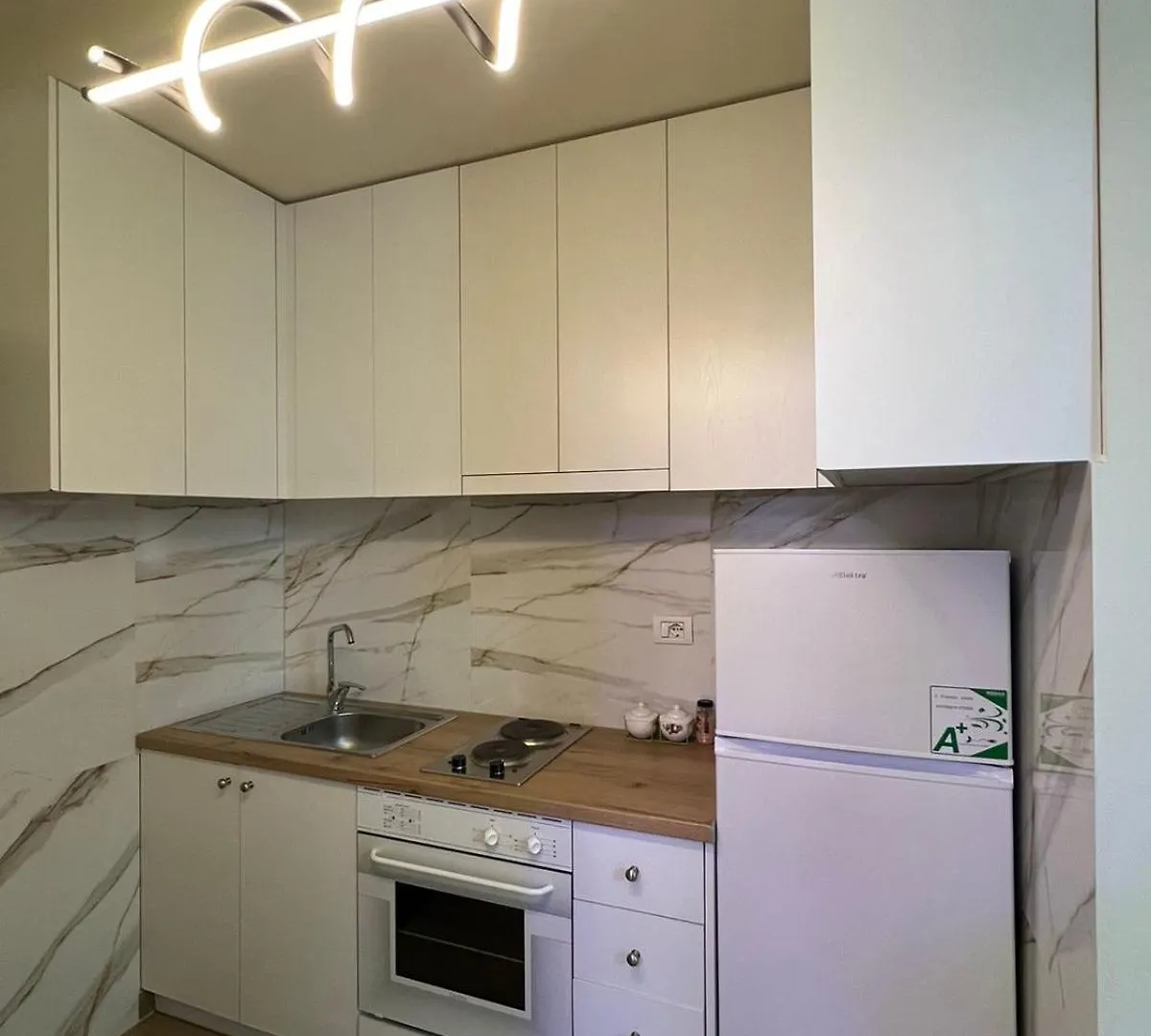 Condor Center Luxury Apartment Tirana