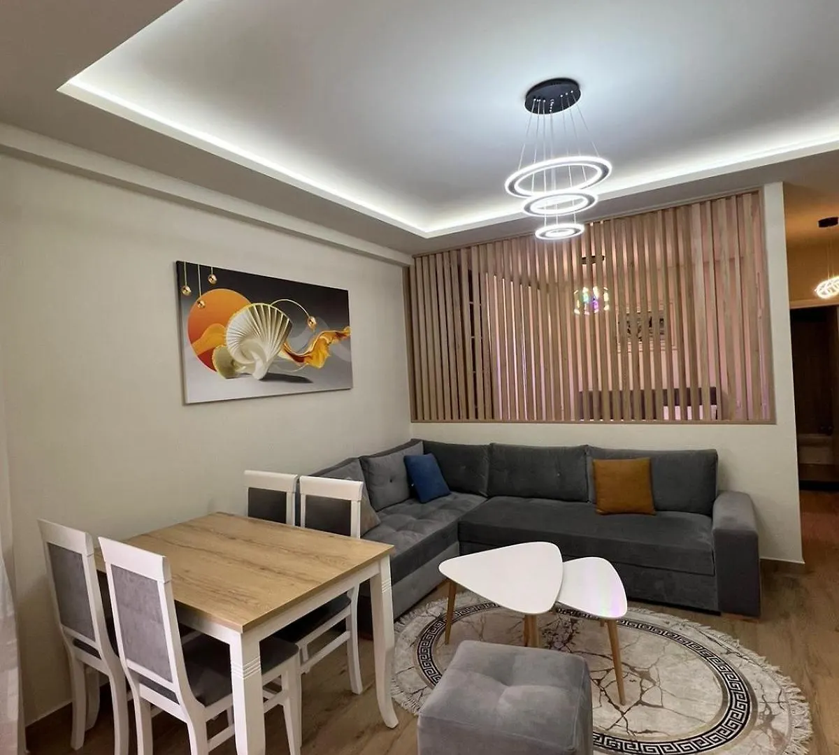 Condor Center Luxury Apartment Tirana